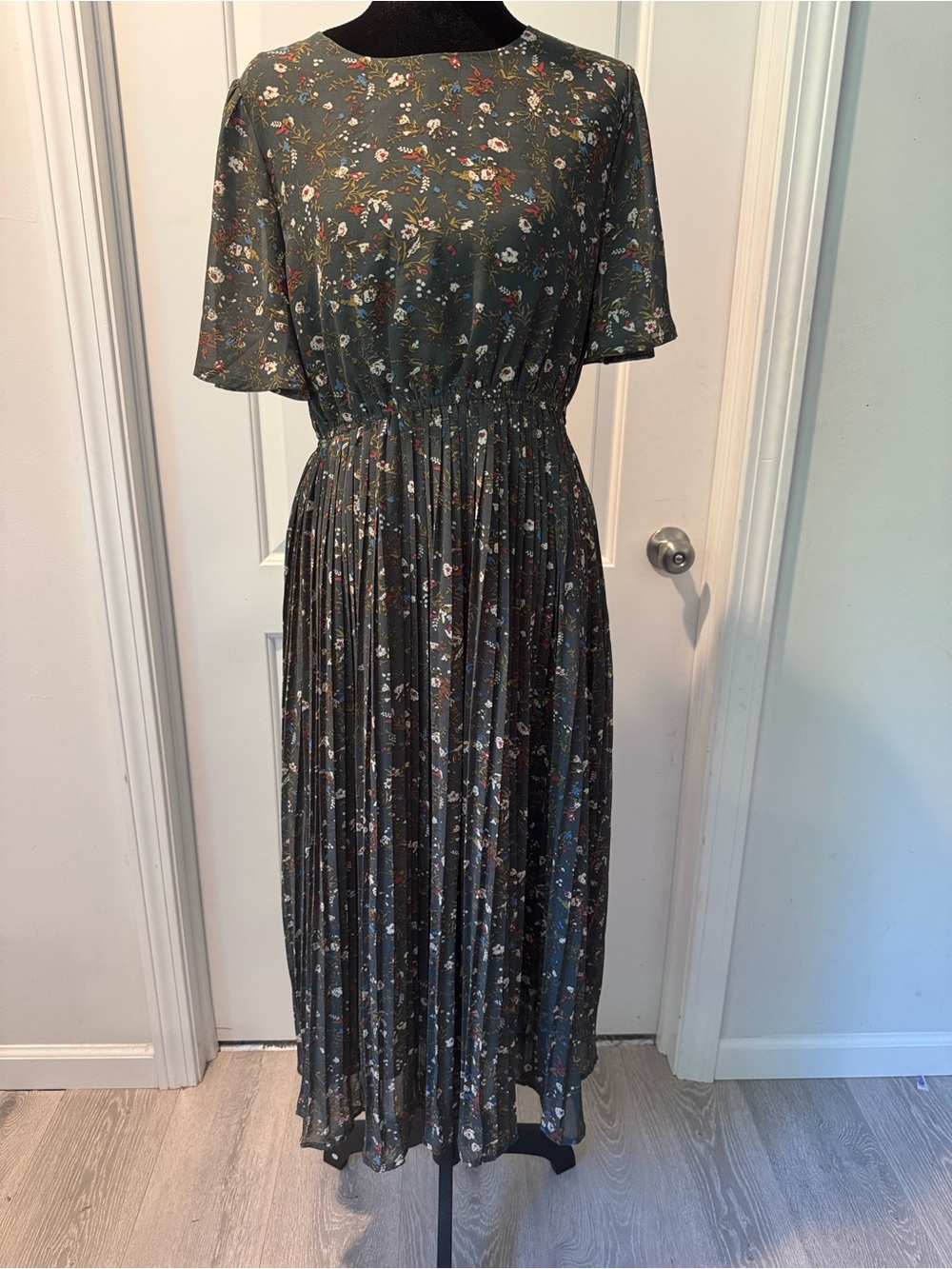 Baltic Born Olive Green Floral Pleated Midi Dress - Picture 2 of 7